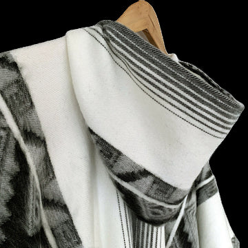 LIGHTWEIGHT Baby Alpaca wool poncho