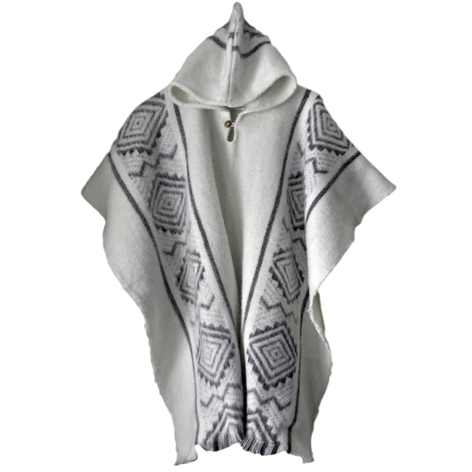 🦙 Llama wool white with diamonds poncho