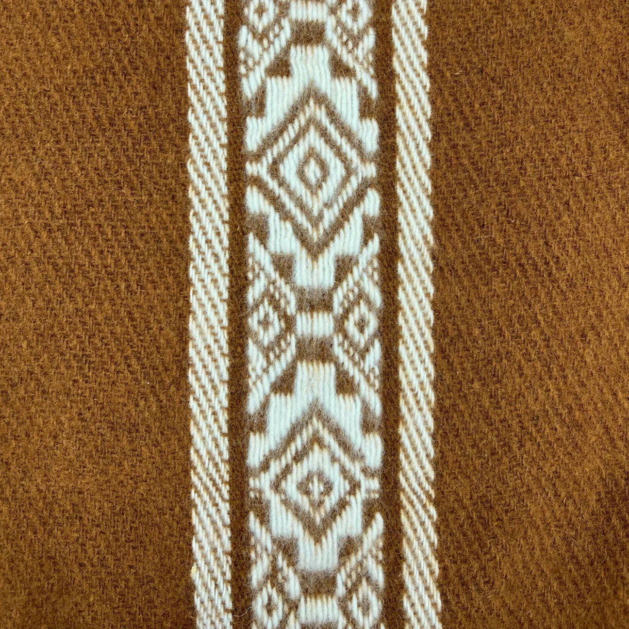 🦙 Llama wool light brown diamond poncho