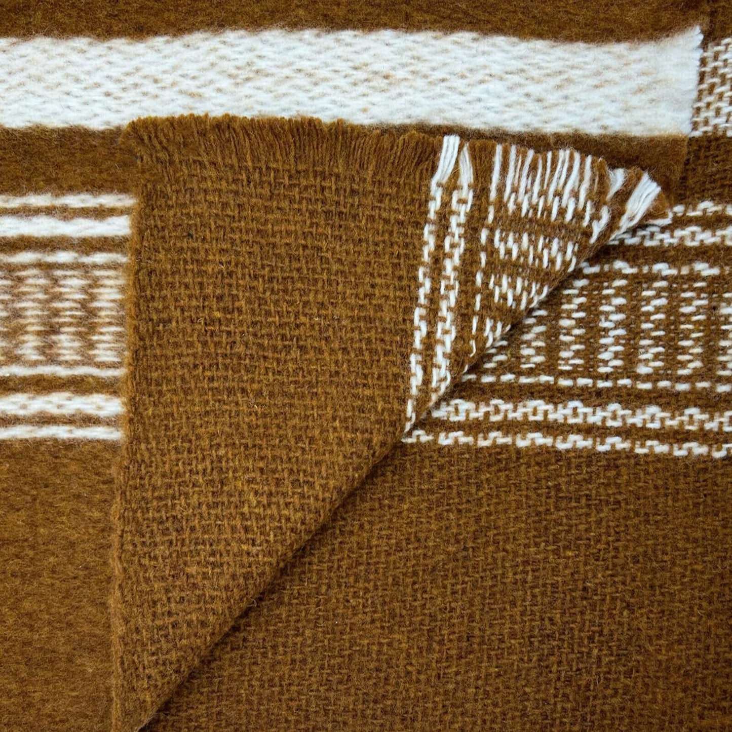 🦙 Llama wool light brown striped poncho