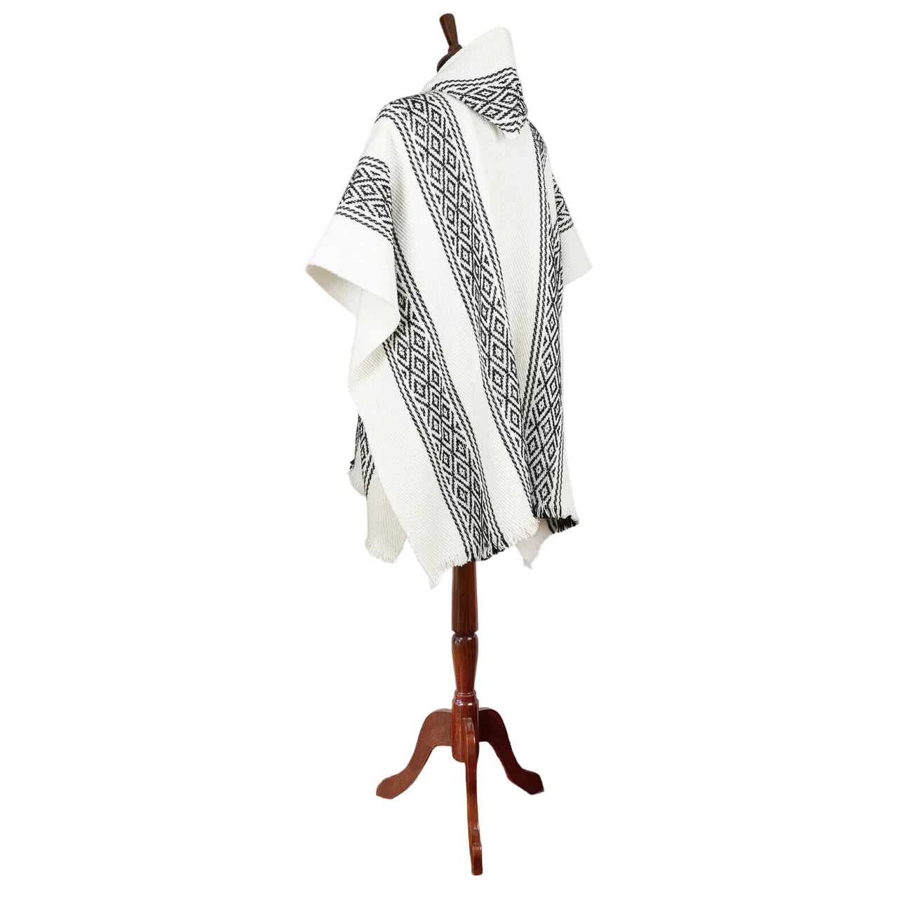 🦙 Llama wool white with bloack diamond pattern poncho